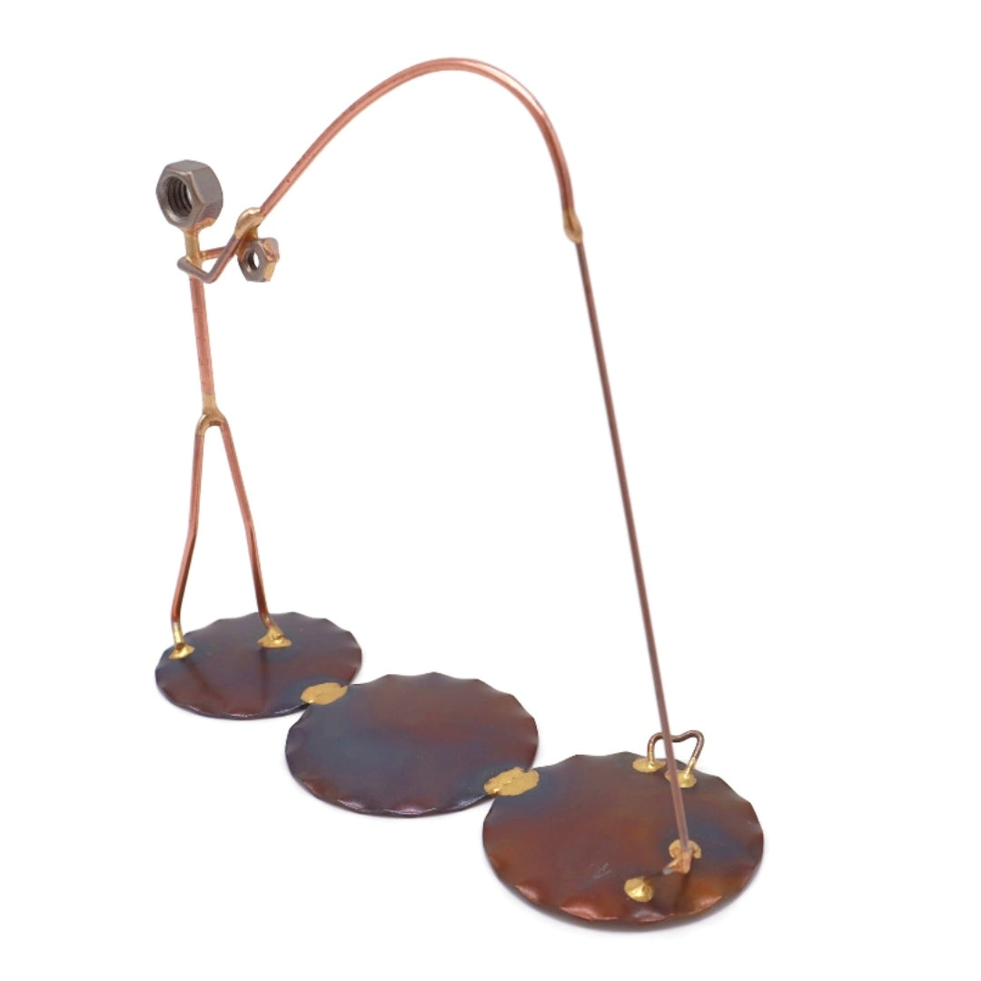 Pescador con pez encendido